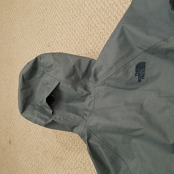 The North Face Dry Vent Stow in Pocket Women's XS Jacket - Picture 14 of 14